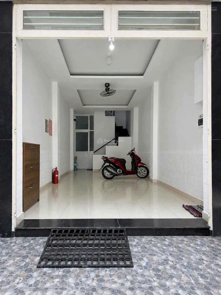 Rẻ bèo, chdv 8 phòng dòng tiền 40tr/th 55m2 ngay lê văn sỹ phú nhuận