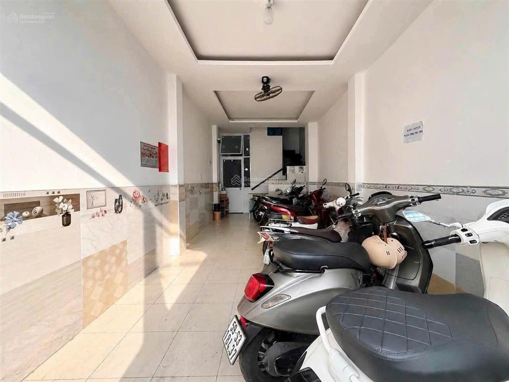 Rẻ bèo, chdv 8 phòng dòng tiền 40tr/th 55m2 ngay lê văn sỹ phú nhuận