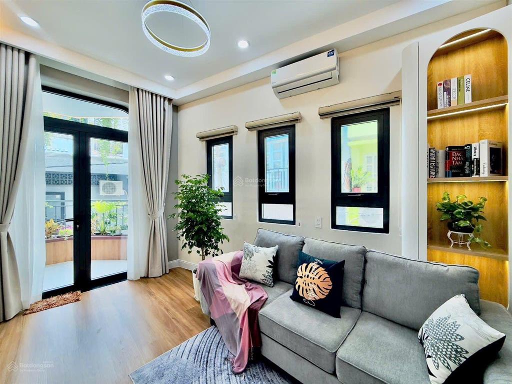 Rẻ, gần phan đình phùng, phú nhuận  60m2  4 tầng  full nội thất  chỉ hơn 9 đồng