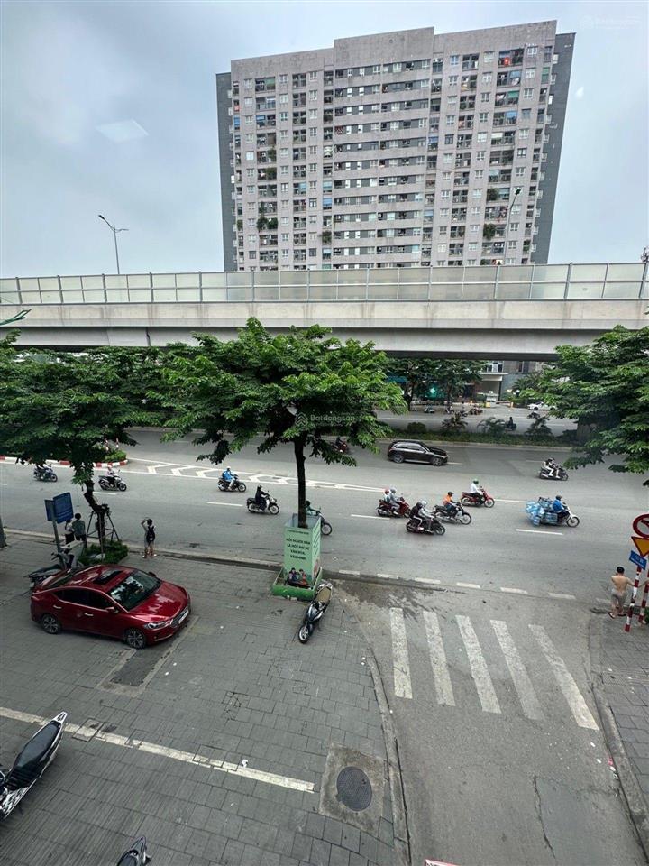 Siêu phẩm phạm văn đồng, phân lô, 10 m ra mặt phố, 2 thoáng trước sau.