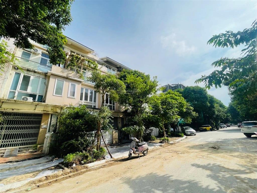 Đất đẹp xuân phương, vf3 vào đất, gần đại học công nghiệp.