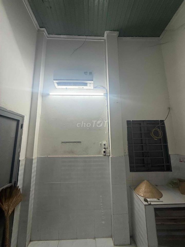 phòng riêng tư sạch sẽ giờ giấc thoải mái