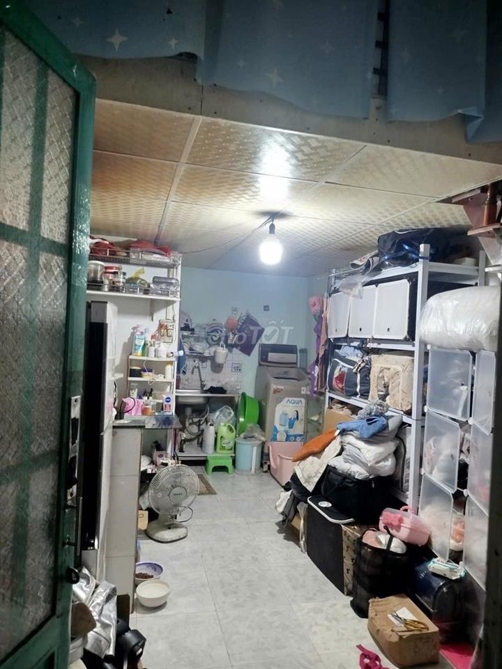 Cần nữ thuê phòng 670/87/15 Đoàn Văn Bơ, P16, Q.4-Phòng 1 dưới đất