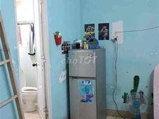Cho thuê phòng trọ quận Tân Bình 16m2 có gác