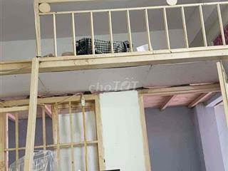 Phòng trọ 16m2 có gác quận Tân Bình
