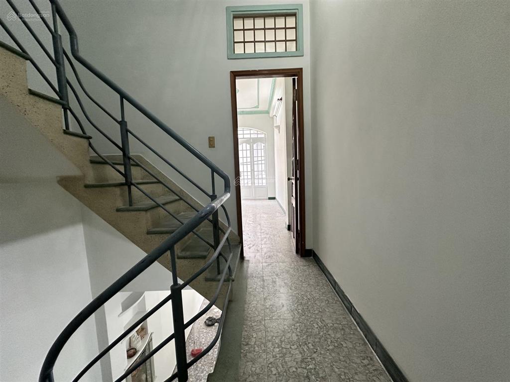 Chính chủ cho thuê nhà 5pn rộng rãi hxh tận nhà nhà mới