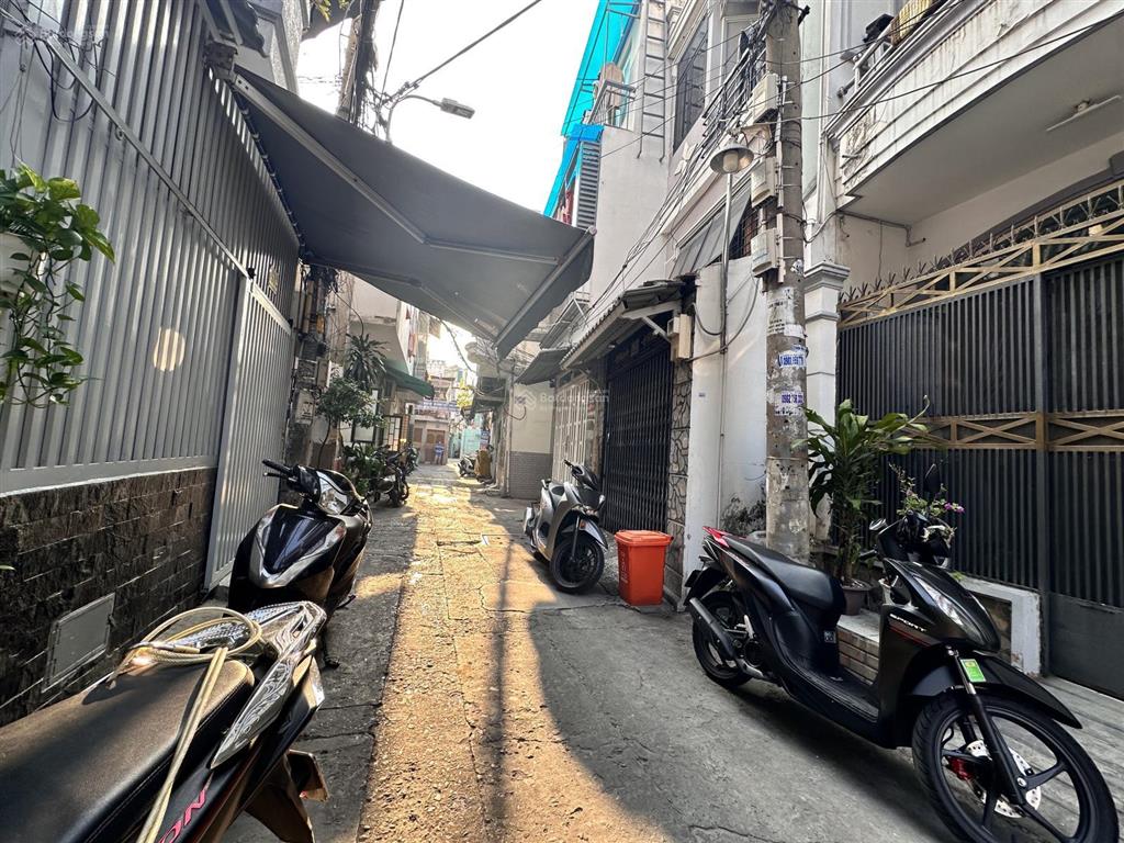 Chính chủ cho thuê nhà 5pn rộng rãi hxh tận nhà nhà mới