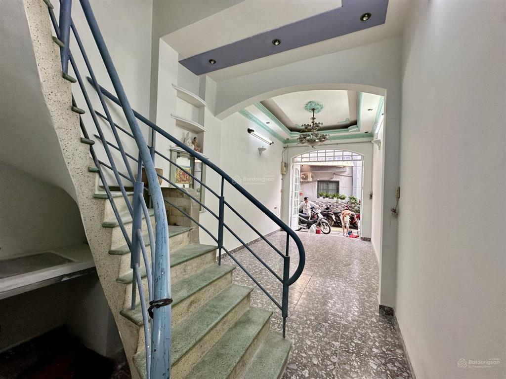 Chính chủ cho thuê nhà 5pn rộng rãi hxh tận nhà nhà mới