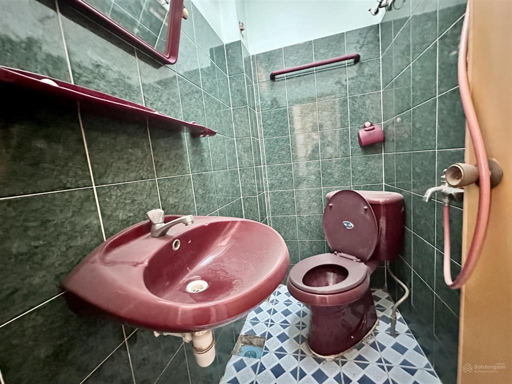 Chính chủ cho thuê nhà 5pn rộng rãi hxh tận nhà nhà mới