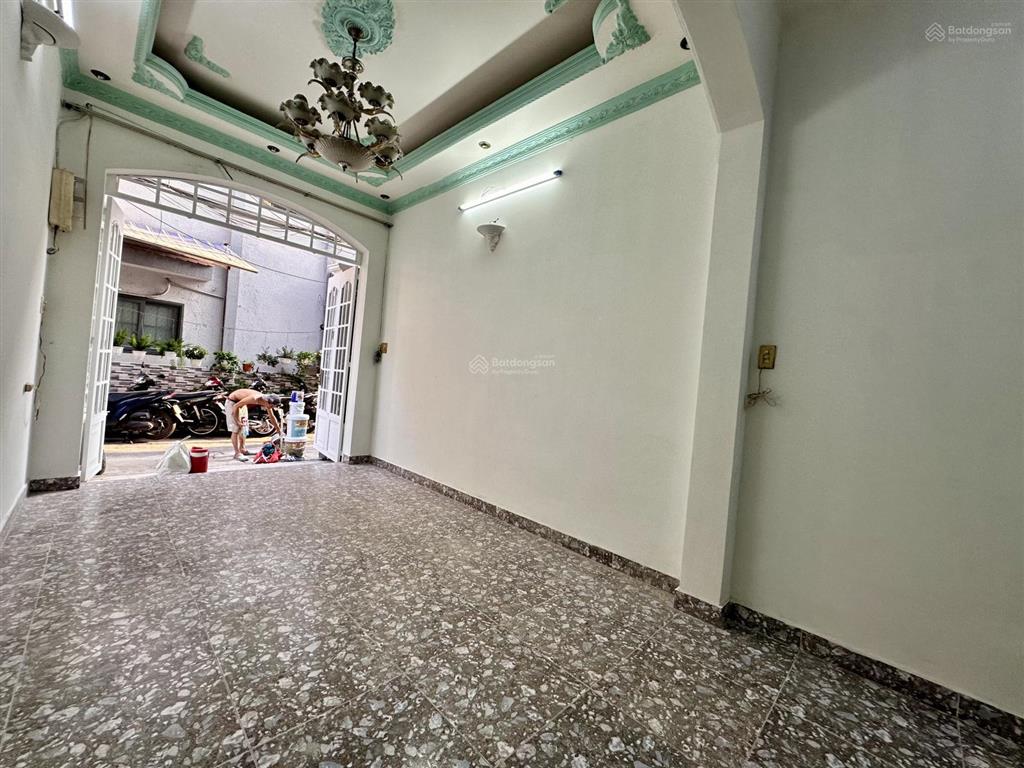 Chính chủ cho thuê nhà 5pn rộng rãi hxh tận nhà nhà mới