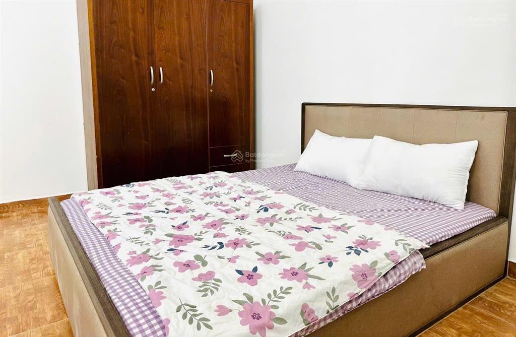 Chính chủ cho thuê nhà có sân vườn nở hậu tài lộc