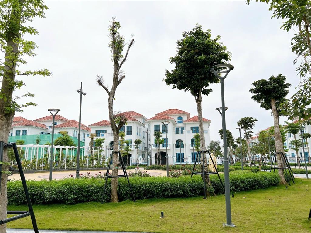 Bán biệt thự tứ lập sun grand city feria hạ long bãi cháy  21 tỷ / 176m2