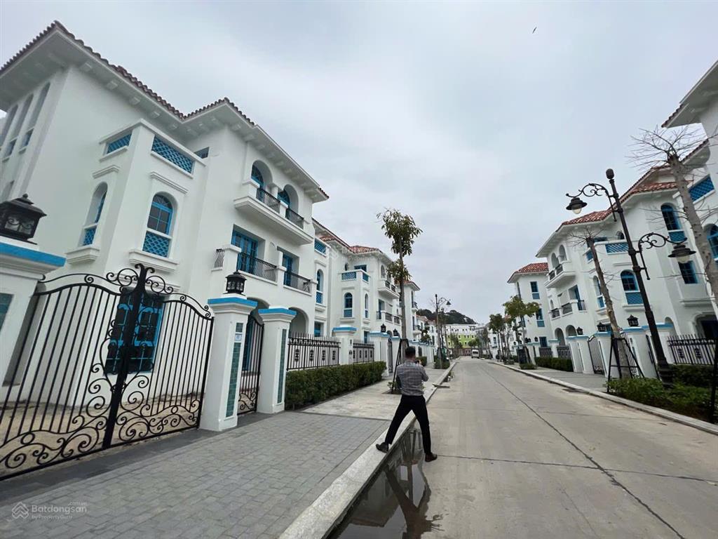 Bán biệt thự tứ lập sun grand city feria hạ long bãi cháy  21 tỷ / 176m2