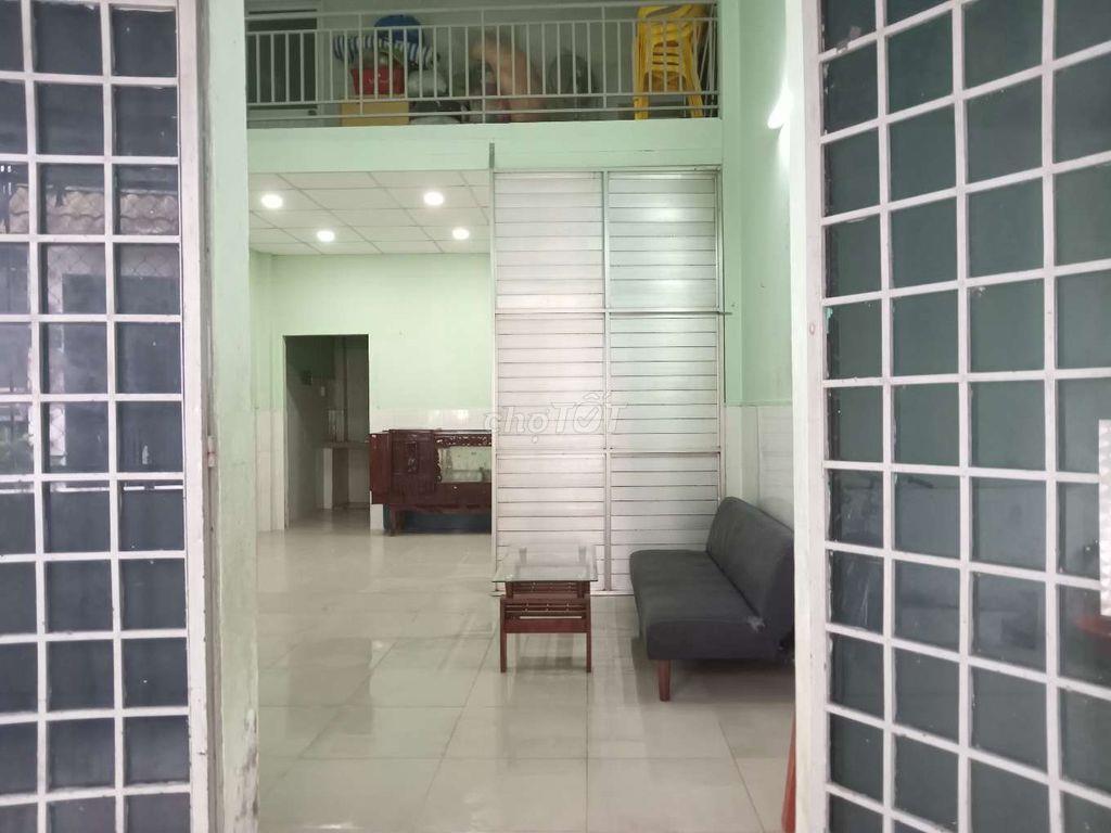 bán đất tặng căn nhà cấp 4, 1 trệt+ 1 lửng hoặc cho thuê 6triêu/ tháng