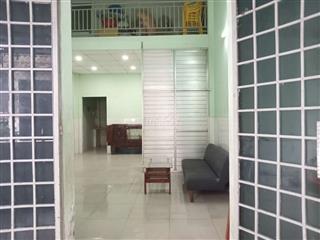 bán đất tặng căn nhà cấp 4, 1 trệt+ 1 lửng hoặc cho thuê 6triêu/ tháng