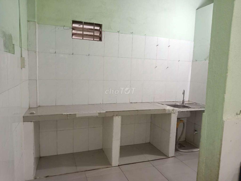 bán đất tặng căn nhà cấp 4, 1 trệt+ 1 lửng hoặc cho thuê 6triêu/ tháng