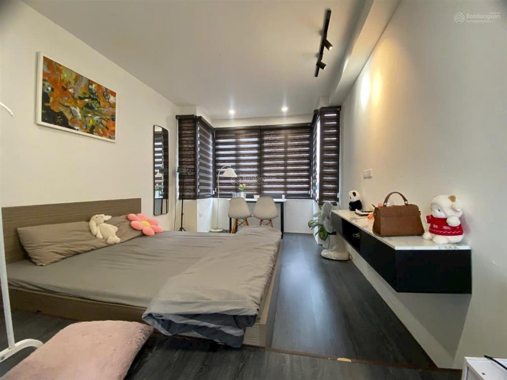 Cho thuê nhà riêng mới đẹp, trong ngõ đường tô ngọc vân, dt 30m2, mt 3,5m, rb, giá 12tr/th