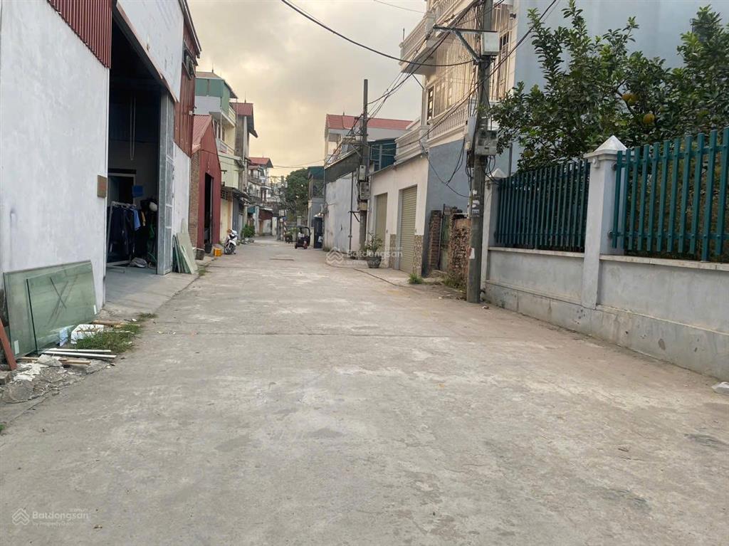 Cho thuê kho đông dư, dt 100m2, mt 7m, rb, giá 7tr/th