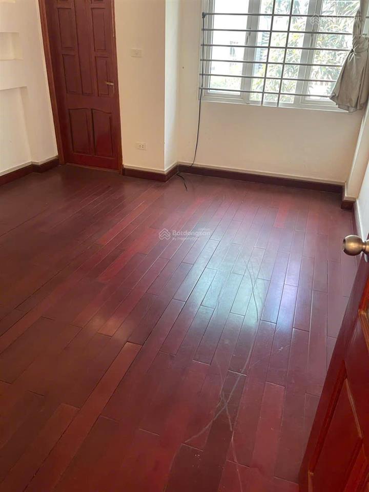Cho thuê nhà mặt phố minh khai, dt 25m2 x 4 tầng, mt 8m, lô góc, giá 30tr