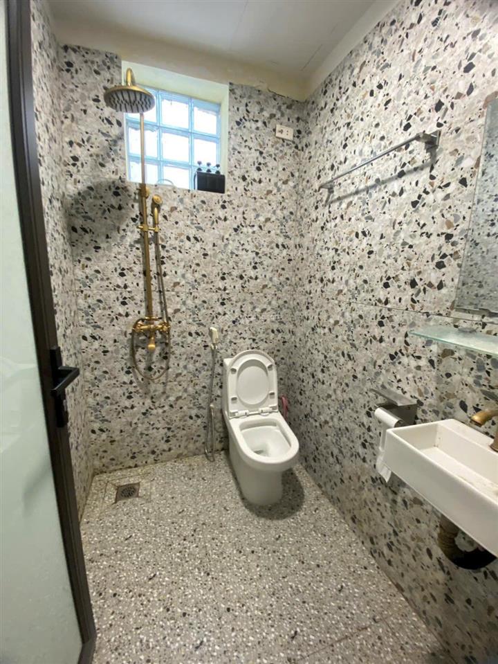 Cho thuê nhà riêng phố tô ngọc vân, dt 28m2, mt 3,5m, rb, giá 12tr/th
