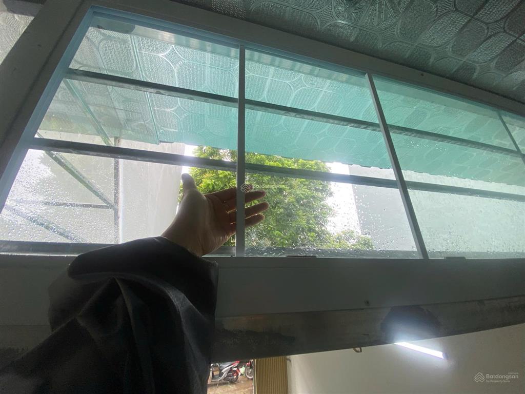 Cho thuê nhà cấp 4 mới xây đường thạch bàn, long biên, hà nội