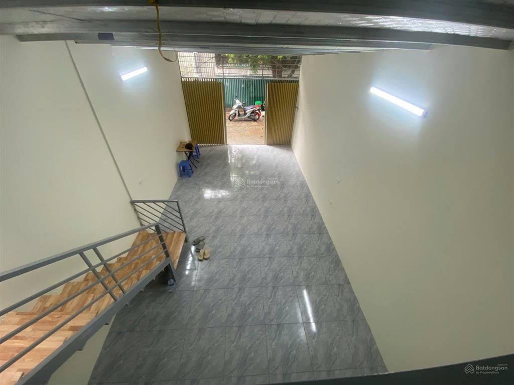 Cho thuê nhà cấp 4 mới xây đường thạch bàn, long biên, hà nội