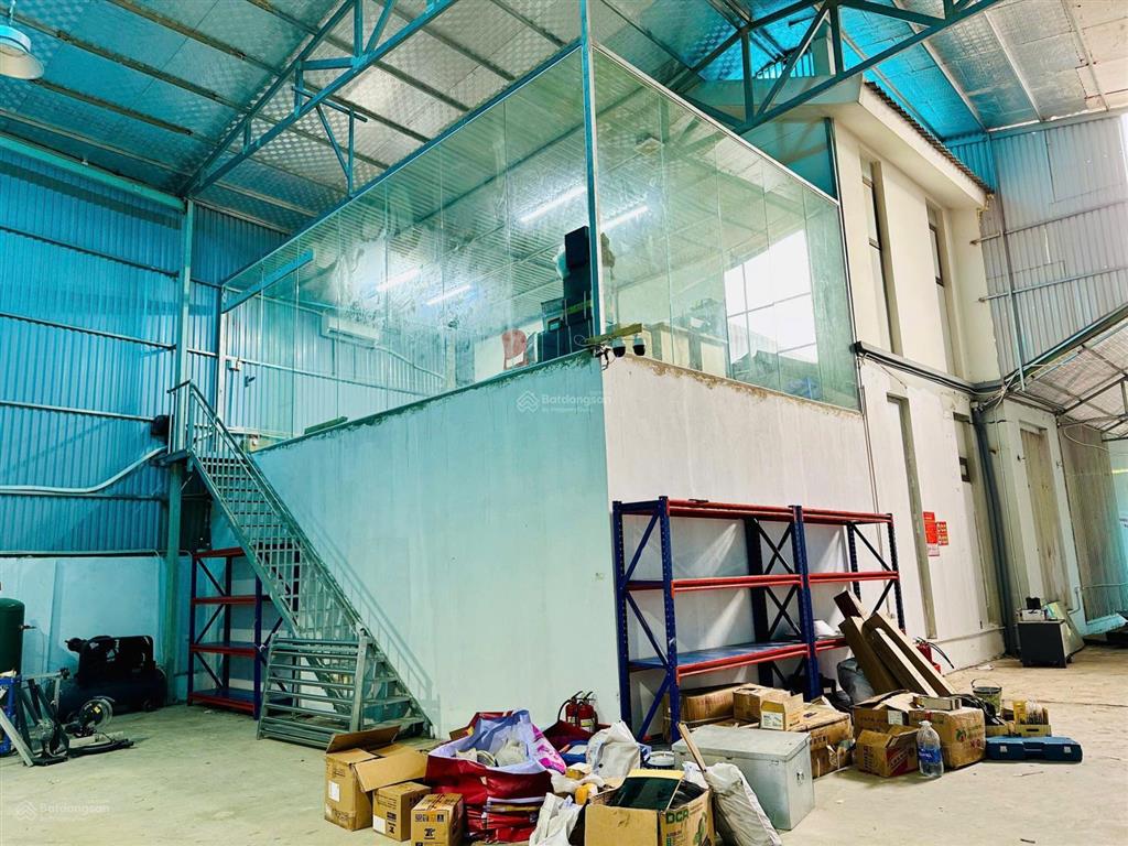 Cho thuê kho đẹp đường hạ trại, dt 350m2, mt 7m, rb, giá 24tr