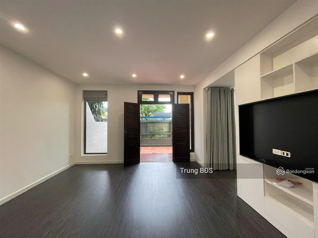 Cho thuê biệt thự lô k ciputra, dt 140m² x 4 tầng giá cho thuê 30tr/tháng.  e trung 0989 734 ***