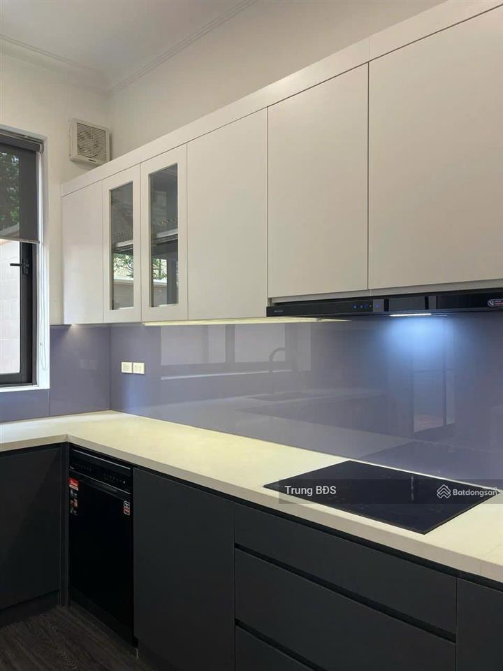 Cho thuê biệt thự lô k ciputra, dt 140m² x 4 tầng giá cho thuê 30tr/tháng.  e trung 0989 734 ***
