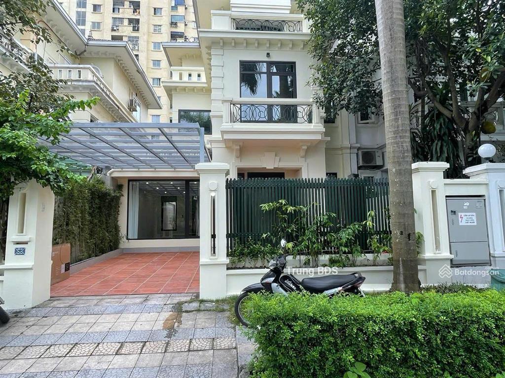 Cho thuê biệt thự lô k ciputra, dt 140m² x 4 tầng giá cho thuê 30tr/tháng.  e trung 0989 734 ***