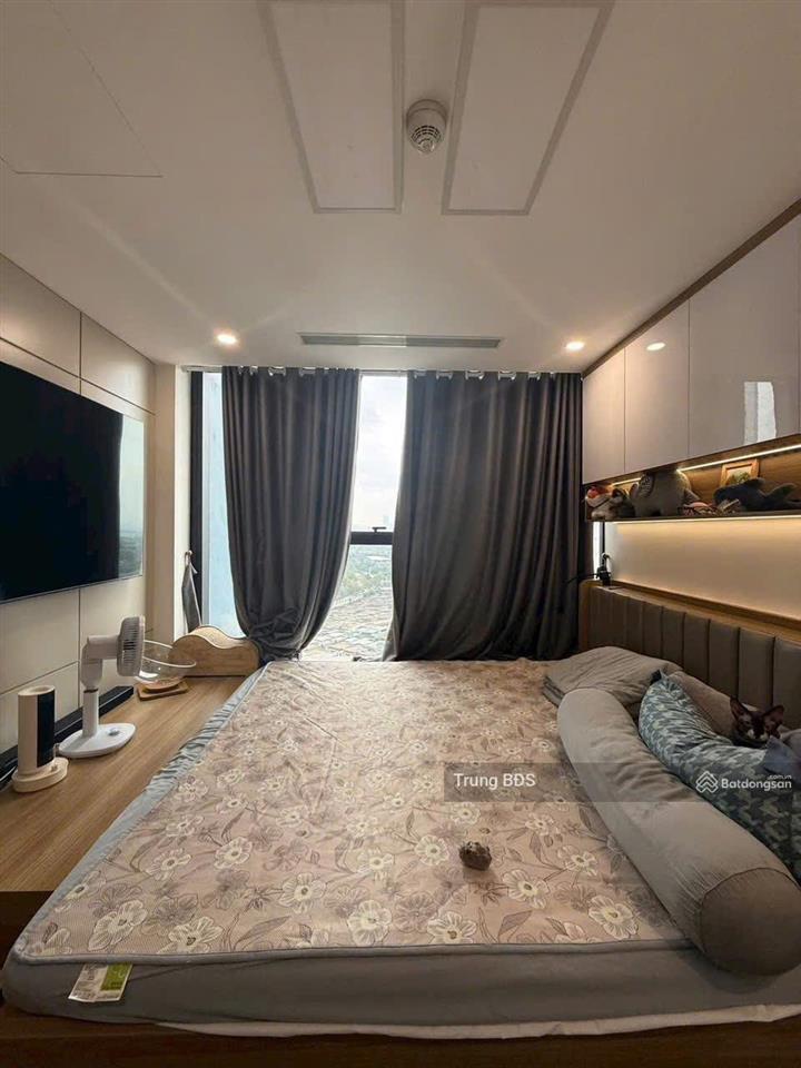 Bán căn hộ sunshine city dt 90m2 giá 8.8 tỷ.  e trung 0989 734 ***