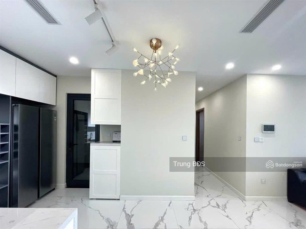Bán căn hộ sunshine city dt 90m2 giá 8.8 tỷ.  e trung 0989 734 ***