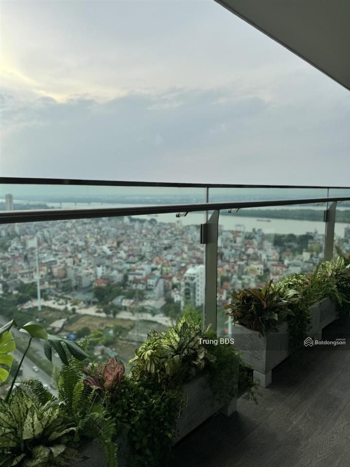 Cho thuê ch sunshine golden river, phú thượng, dt 123m2 02pn giá 27tr/tháng.  0989 734 *** e trung