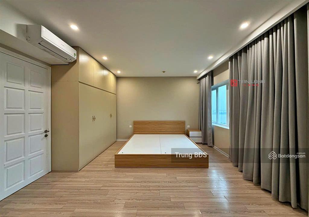 Cho thuê căn hộ ciputra, dt 120m 03pn tầng cao, đủ đồ giá 20tr.  e trung 0989 734 ***