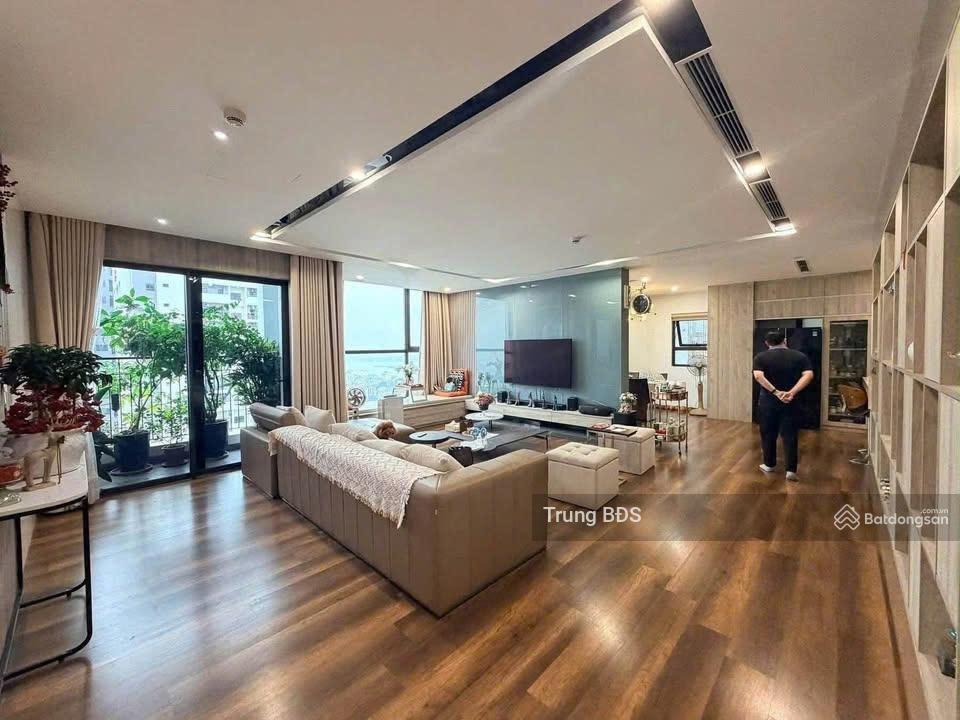 Bán căn hộ sunshine riverside, 93m2 03pn giá 8,3 tỷ.  e trung 0989 734 ***