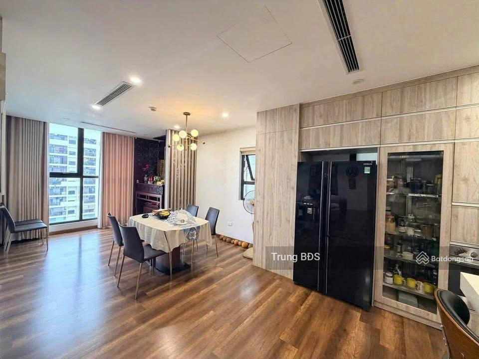Bán căn hộ sunshine riverside, 93m2 03pn giá 8,3 tỷ.  e trung 0989 734 ***