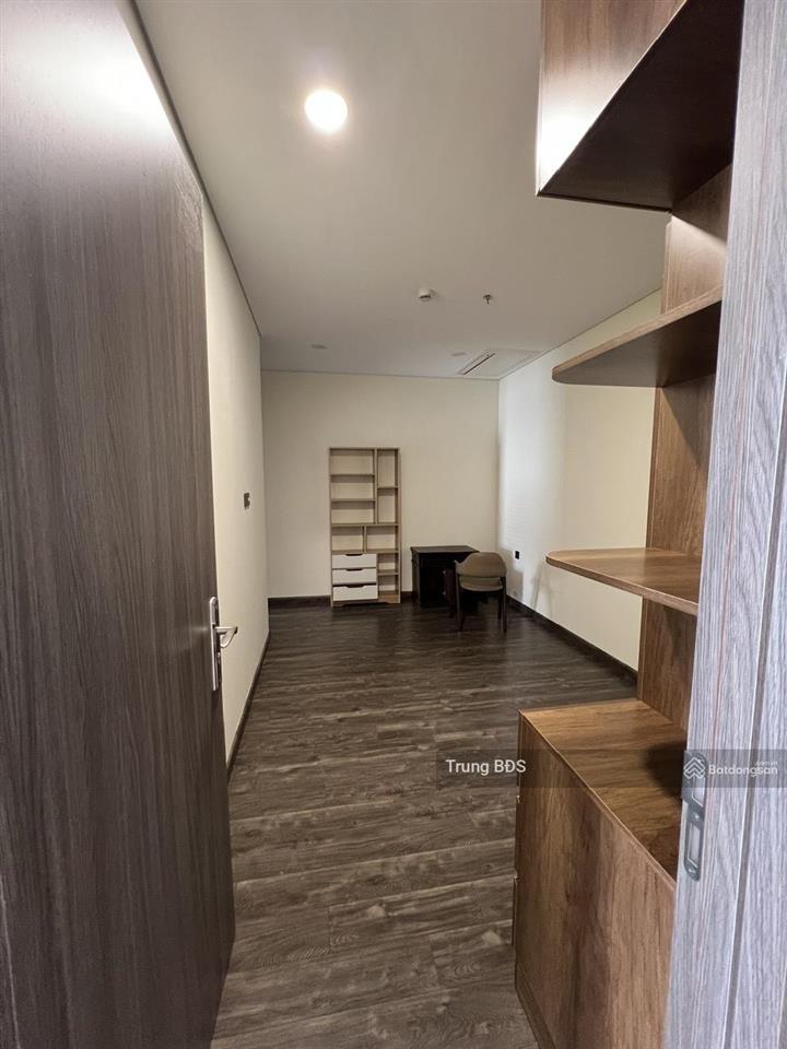 Cho thuê căn hộ 3pn n01t7 ngoại giao đoàn view trực diện hồ tây, full nội thất tầng cao, vào ở ngay