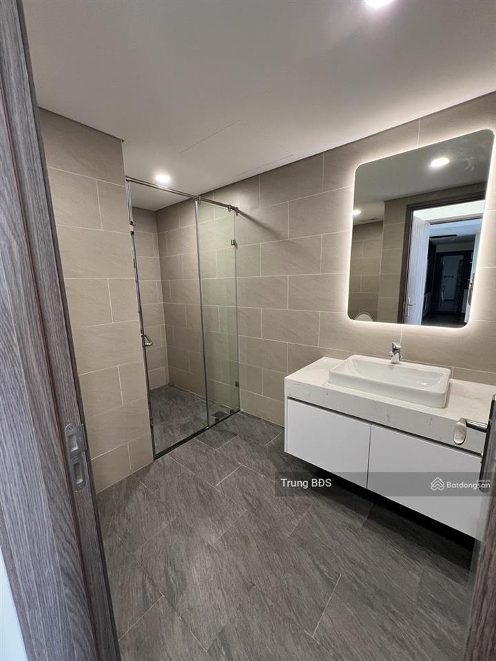 Cho thuê căn hộ 3pn n01t7 ngoại giao đoàn view trực diện hồ tây, full nội thất tầng cao, vào ở ngay