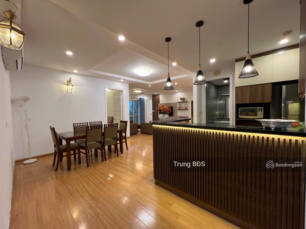 Bán căn hộ tầng cao bc đông nam tòa nhà e5 ciputra, dt 153m2 04pn giá 14,3 tỷ