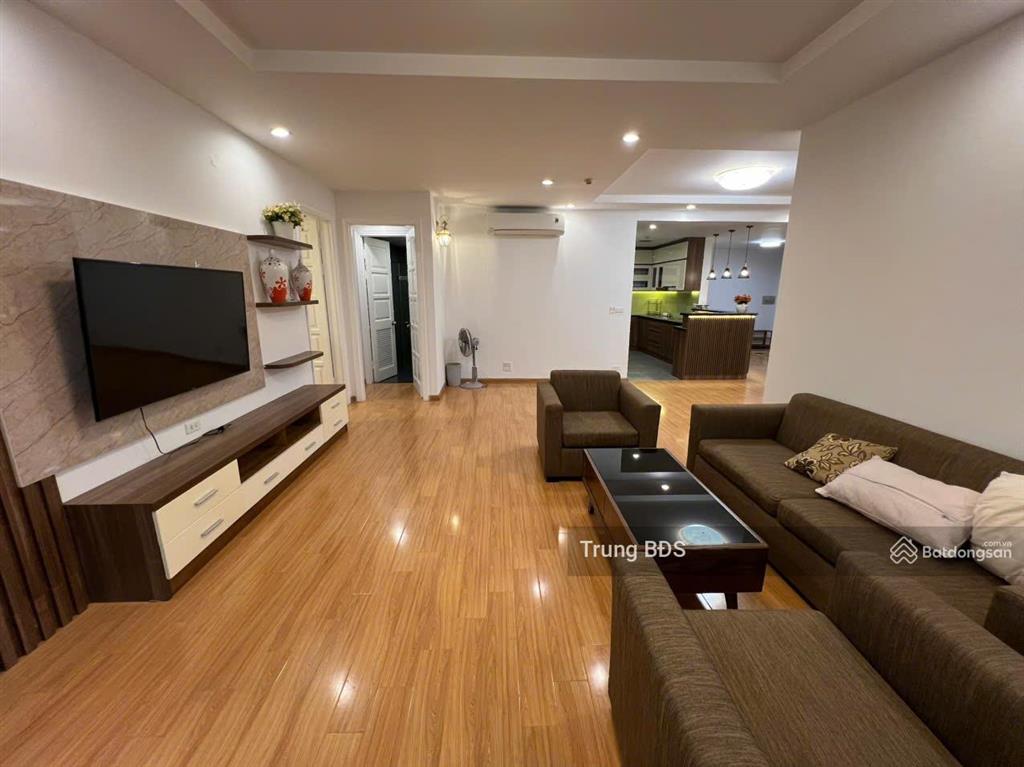 Bán căn hộ tầng cao bc đông nam tòa nhà e5 ciputra, dt 153m2 04pn giá 14,3 tỷ