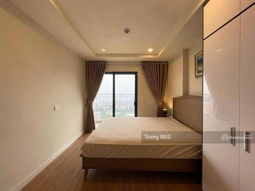 Cho thuê căn hộ kosmo tây hồ dt 84m2 giá 14tr/tháng.  e trung 0989 734 ***