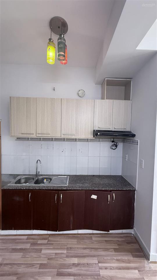 Tôi chính chủ bán cc lê thành tân tạo nhà lót sàn gỗ