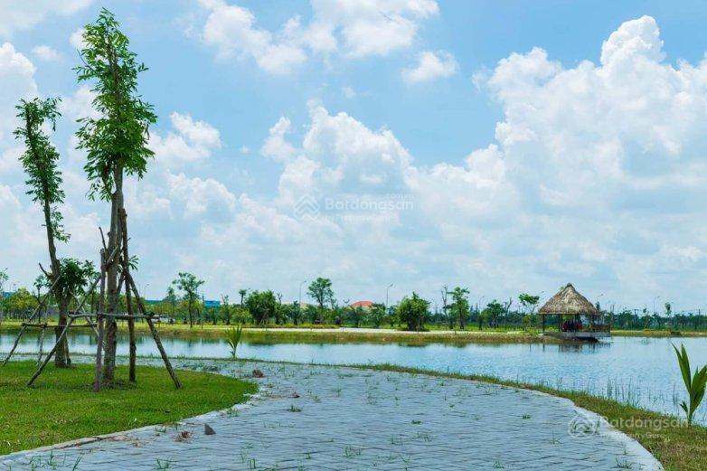 Bán nền biệt thự view hồ 3,5 tỷ cho khách chốt sớm, 250m2, sổ sẵn, đón sóng hạ tầng vành đai 4