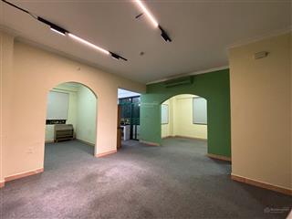 Cc cho thuê chcc 3 phòng ngủ mặt đường khúc thừa dụ