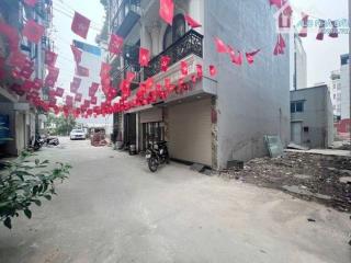 BÁN ĐẤT TÁI ĐỊNH CƯ NGỌC THỤY, ĐƯỜNG Ô TÔ TRÁNH,  SAU ĐẤT CÓ KHE THOÁNG 2 MÉT, GIÁ HƠN 8 TỶ