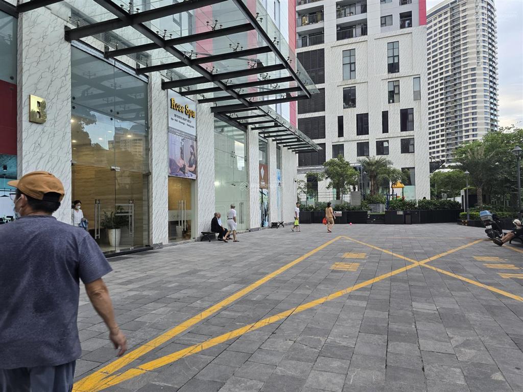 Cho thuê chân đế chung cư hà nội paragon, 86 duy tân, cầu giấy