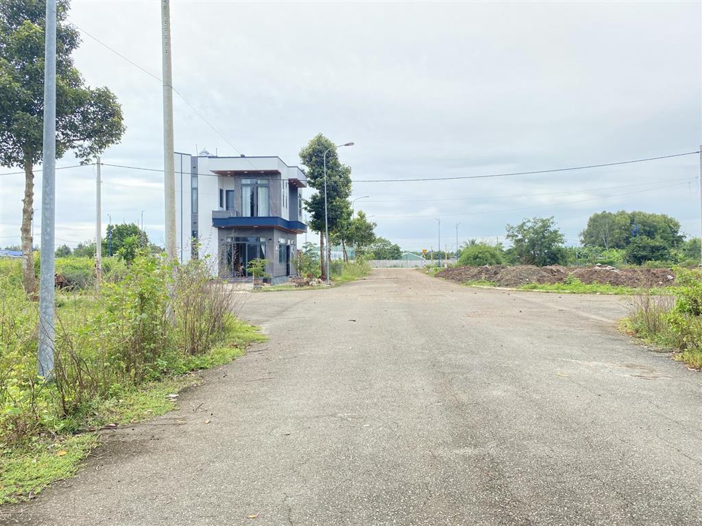 Kẹt tiền cần bán gấp lô đất lan anh 5 hoà long, bà rịa. diện tích 100m², giá 789 triệu
