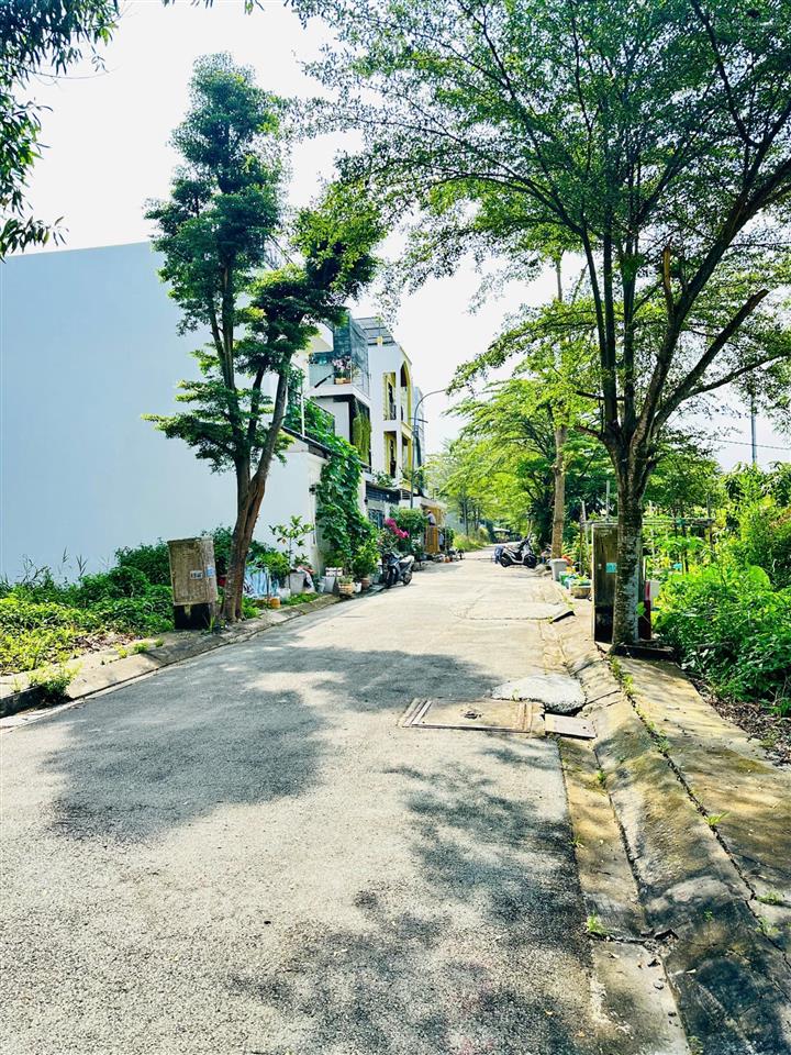 Nhà bè chỉ nhỉnh 3ty có 80m2 hẻm nhựa 7m qua phm đai học rmit khoản 10phut