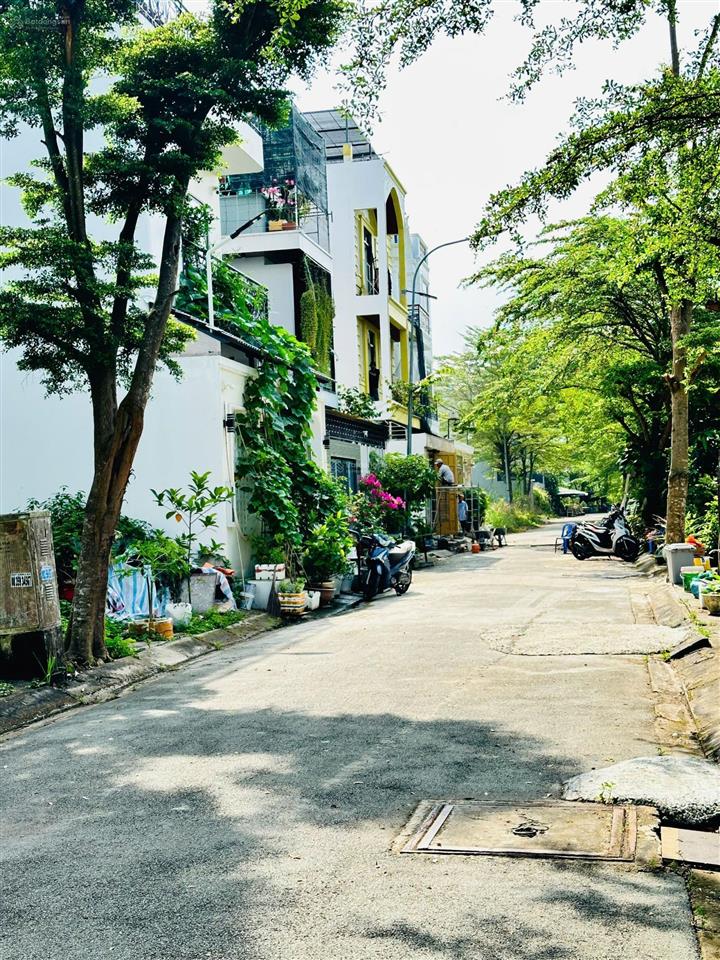 Nhà bè chỉ nhỉnh 3ty có 80m2 hẻm nhựa 7m qua phm đai học rmit khoản 10phut