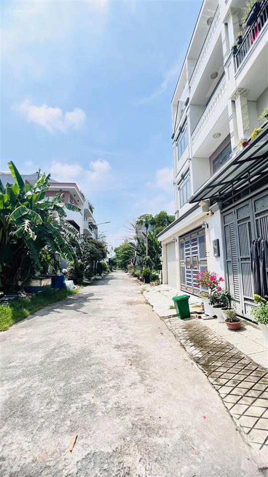 Nhà bè chỉ nhỉnh 3ty có 80m2 hẻm nhựa 7m qua phm đai học rmit khoản 10phut